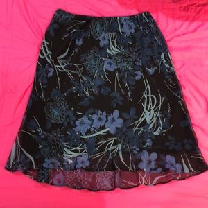 Floral print flowy skirt. Size 14.